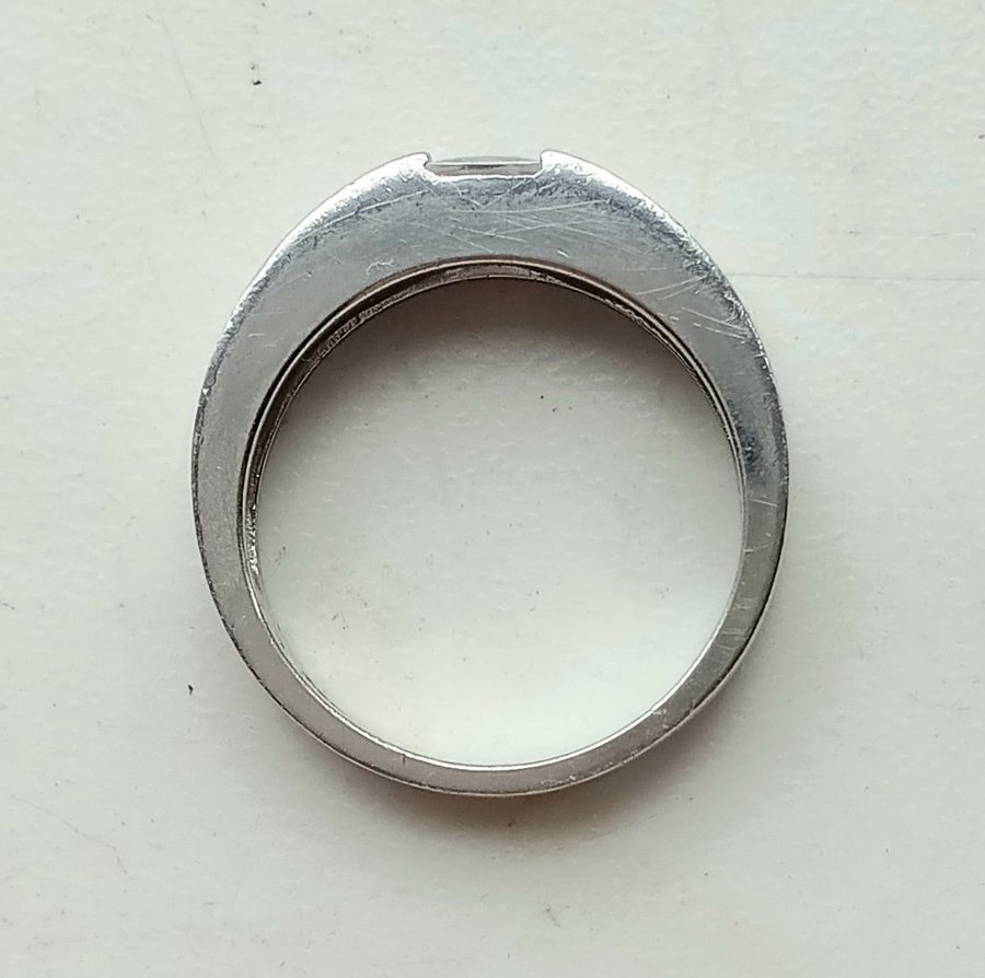 Mycket Vacker Ring Sterling Silver Med Bergskristall 16½mm Ø 314 GRAM!