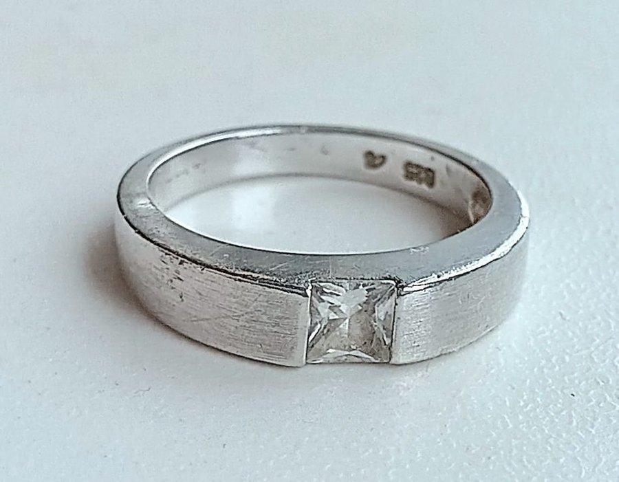 Mycket Vacker Ring Sterling Silver Med Bergskristall 16½mm Ø 314 GRAM!