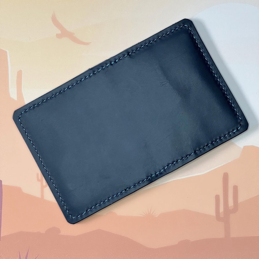 Handgjord bifold korthållare/plånbok i äkta läder