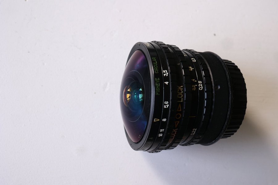 Fisheye Peleng 8mm f/35 till Canon Manuell fokus