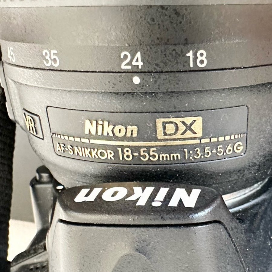 Systemkamera Kamera Foto Nikon D3100 + Objektiv med objektiv och väska