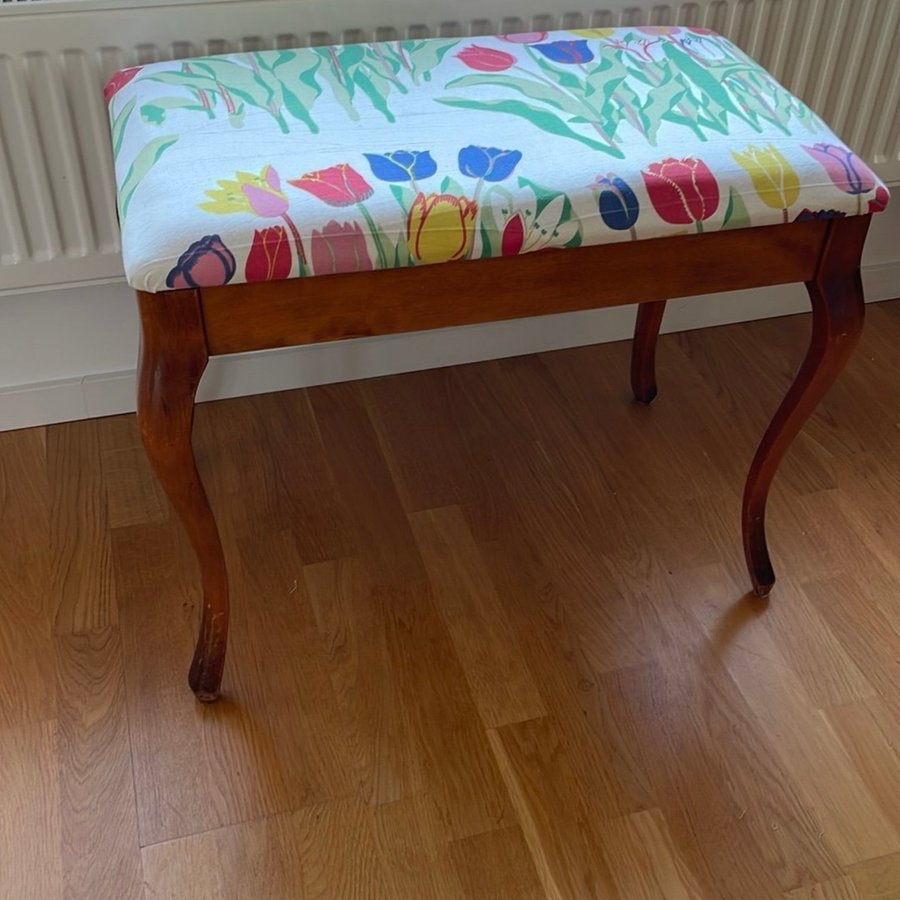 Vintage Teak Pall Pianopall Textil Josef Frank Vit ”Tulpaner”