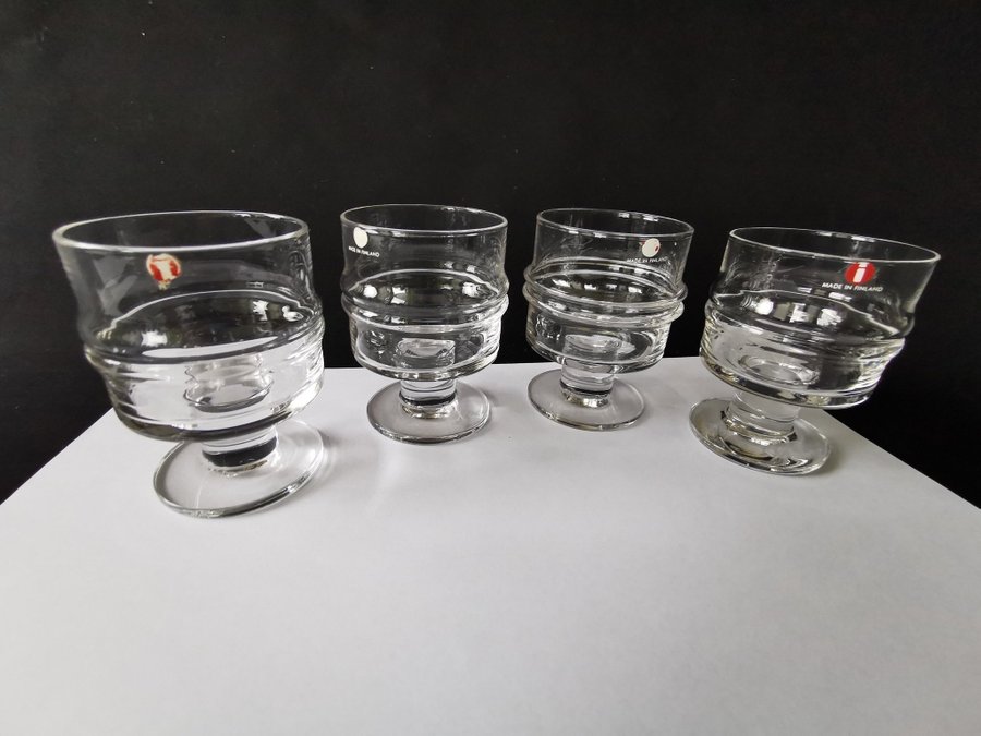 4 st Snapsglas på fot Iittala "Droppring" Timo Sarpaneva