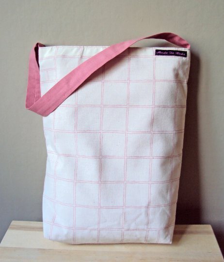 Vändbar väska i rosa och vitt i bomullstyg