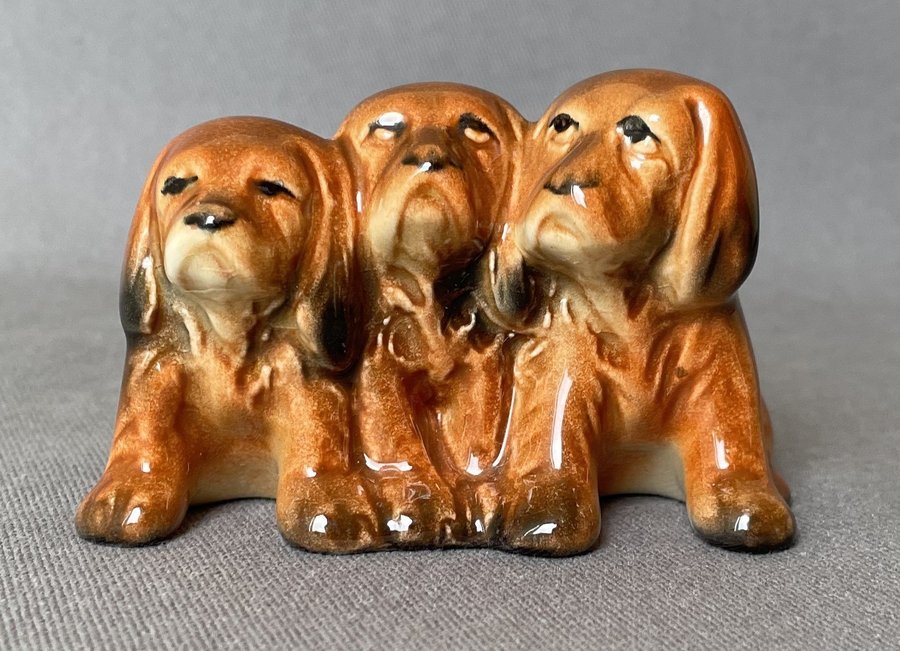 Beswick figurin hundar Stämplad
