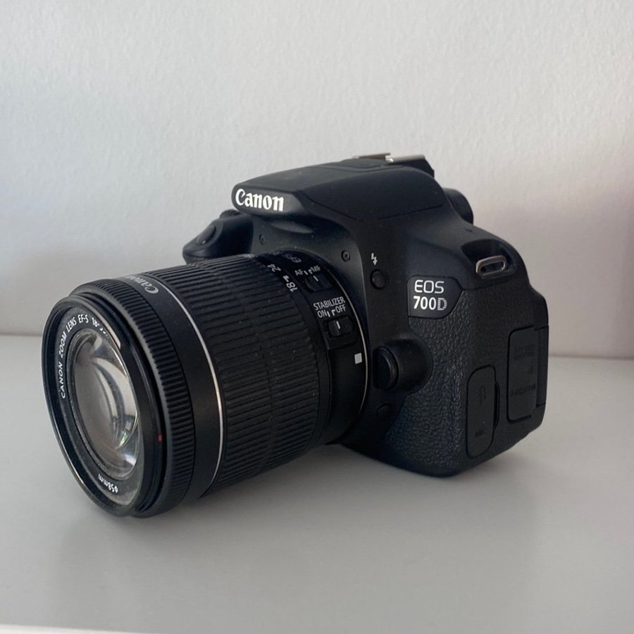 Canon EOS 700D