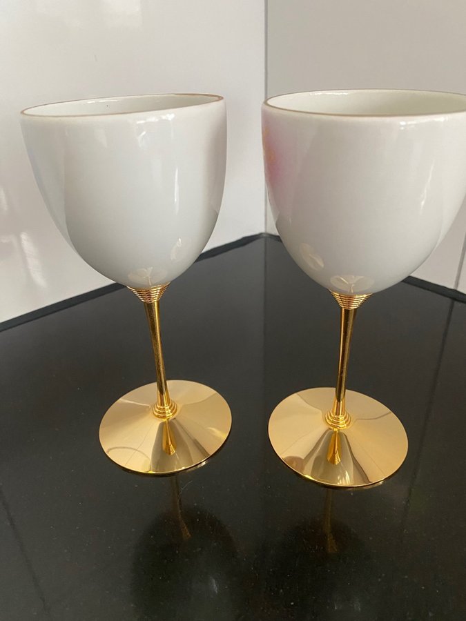 Kutani Porcelain Pair Wine Glasses Dancing Flower Japansk 2st