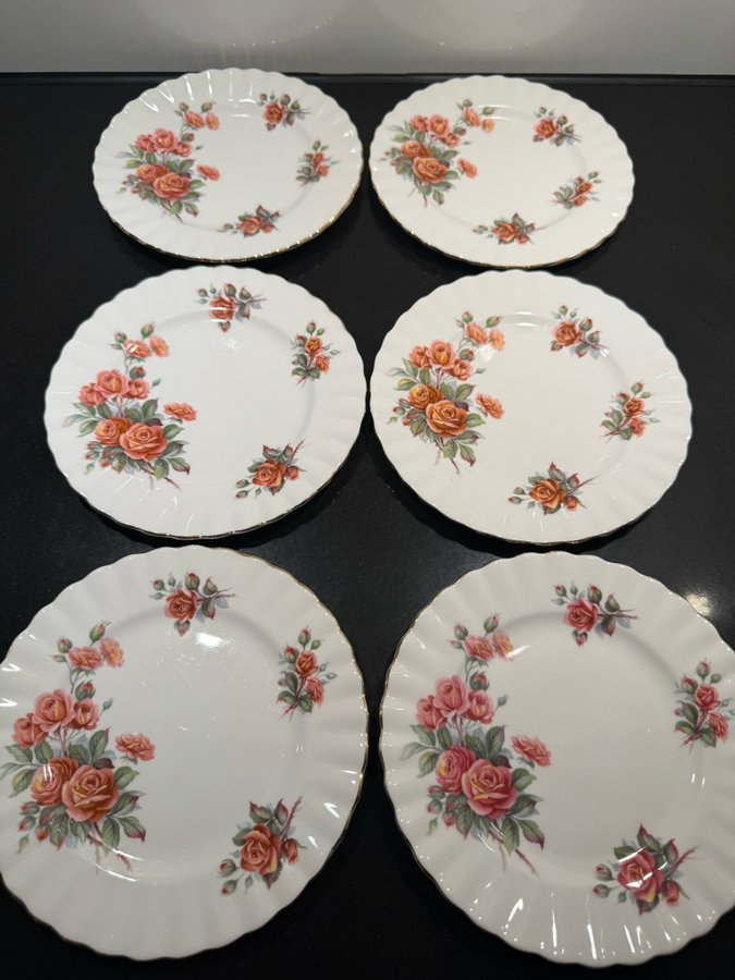 Royal Albert ”Centennial Rose” Bone China England 6st assietterna