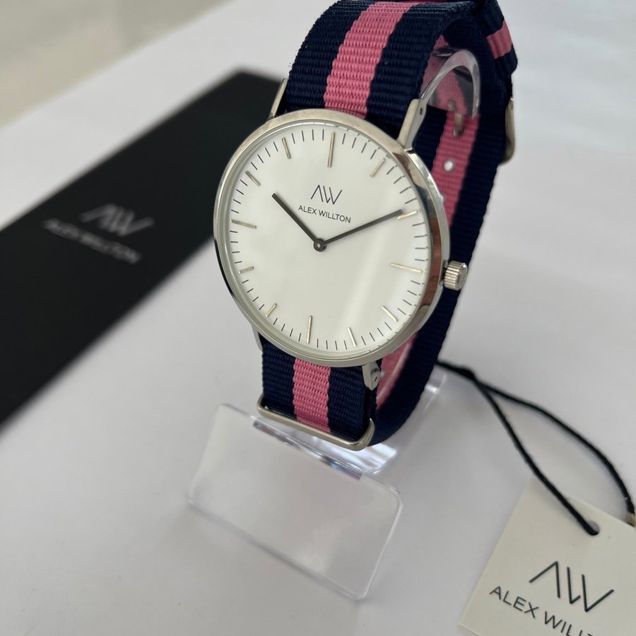 ALEX WILLTON WATCH Brighton 40 mm Silver med Blå Rosa Nato Band o svarta visare