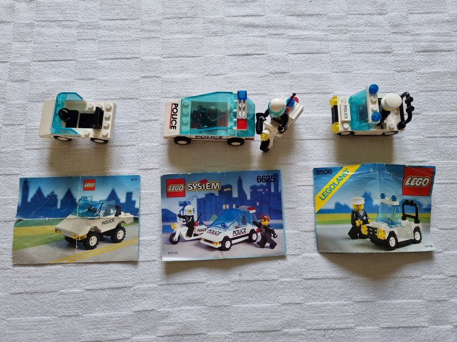 Tre st kompletta polis LEGO set med manualer