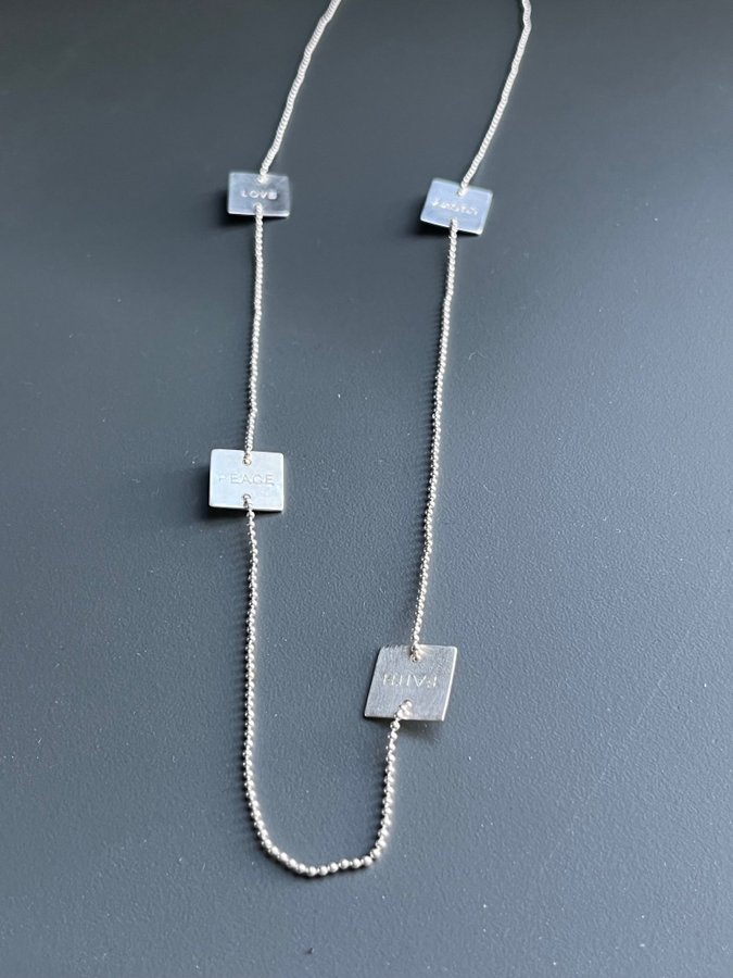 HALSBAND MED 4 BRICKOR I ÄKTA SILVER NYTT