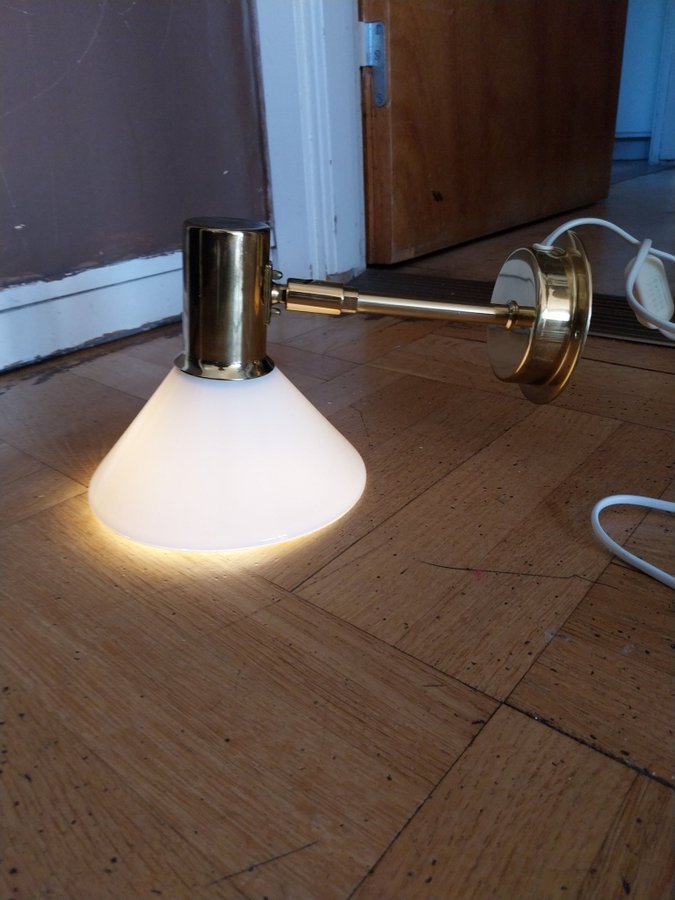 Vägglampa glas och mässing retro ikea