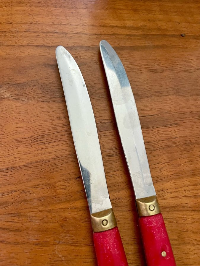 2 BESTICK FRANKRIKE VINTAGE RETRO BISTRO RÖD MÄSSING MATKNIV KNIV FRANCE