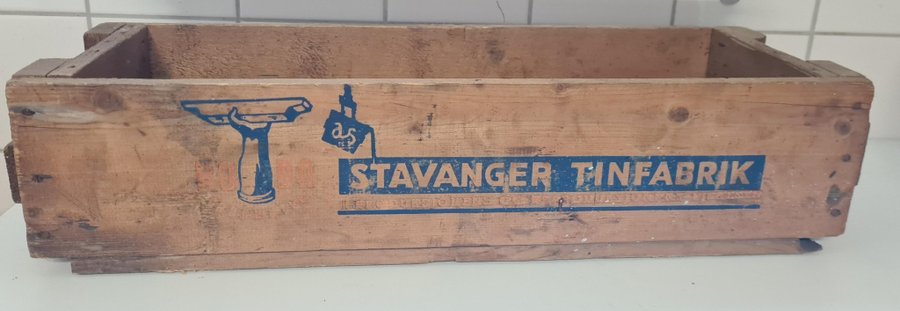 * Äldre trälåda Stavanger Tinfabrik - Fint skick - Retro *