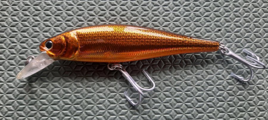 Wobbler 100mm / 15g floating med rasselkulor