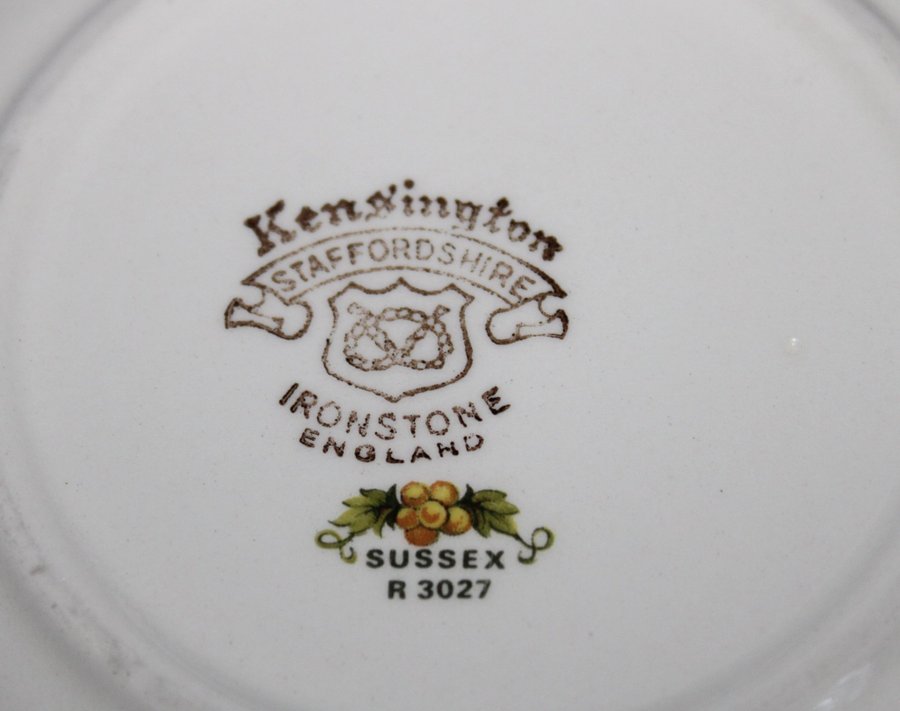 Vintage SUSSEX KENSINGTON STAFFORDSHIRE 2 st djupa skålar