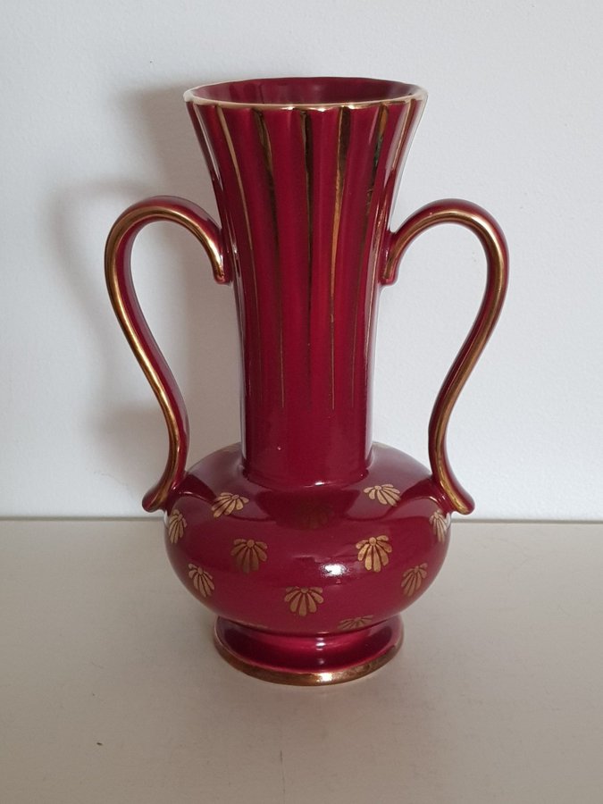 Retro vintage vacker vas/hänkelvas "Röd Rubin" Arthur Percy Upsala Ekeby