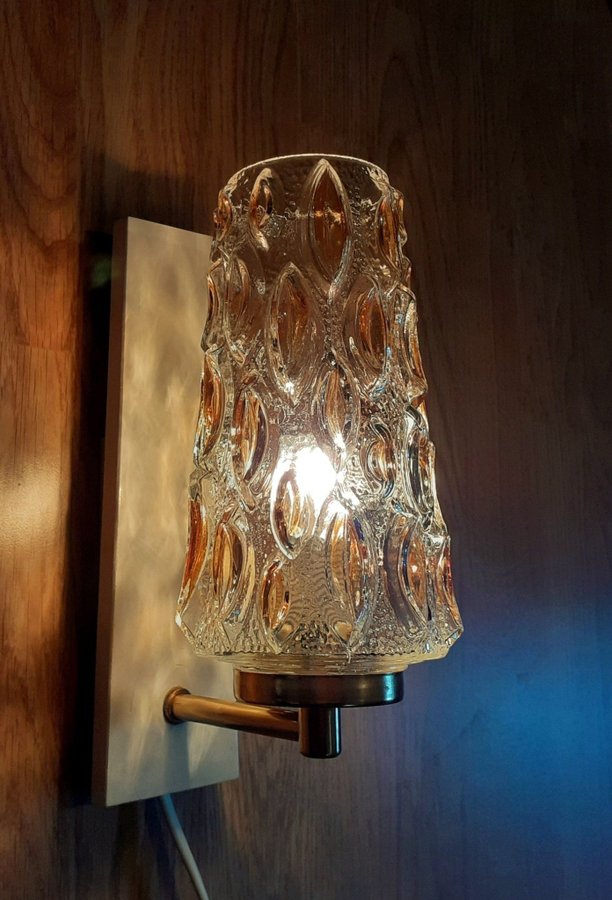 Vägglampa / vägglampett mönstrad lampkupa retro