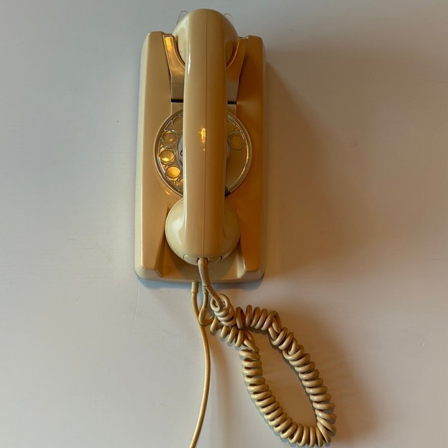 Gammal Vägghängd Telefon - Teli A002 9871/04 - Fingerskiva