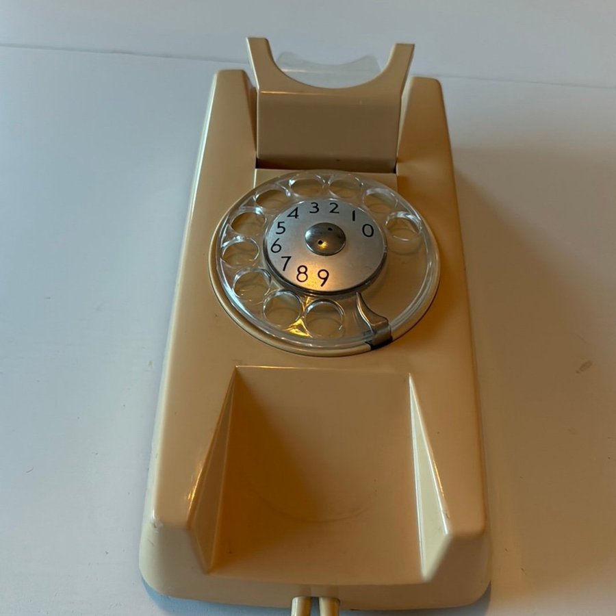 Gammal Vägghängd Telefon - Teli A002 9871/04 - Fingerskiva