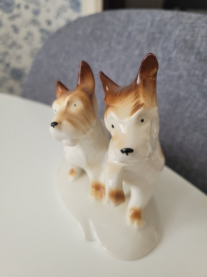 Figurin hundar från GDR tyska Porslin