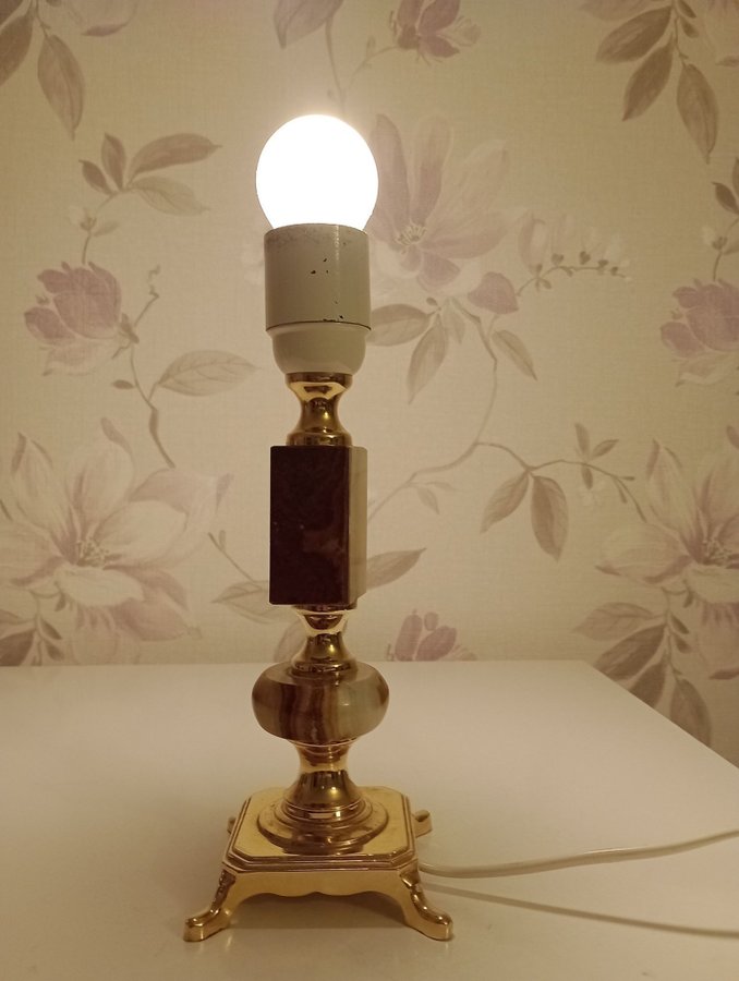 Bordslampa Sänglampa Äkta Onyx och Mässing Svensk Design