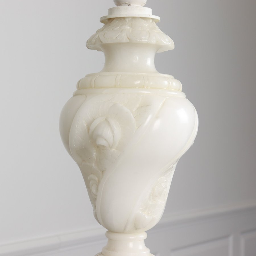 BORDSLAMPA alabaster 1900-tal