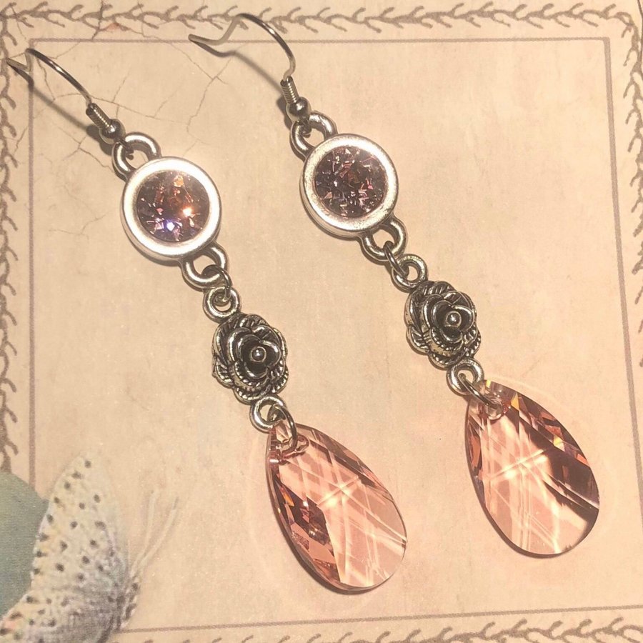 Ljuvliga örhängen med stora rosa Swarovskikristaller