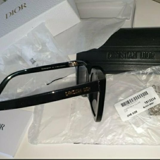 Dior solglasögon sunglasses som ny svart