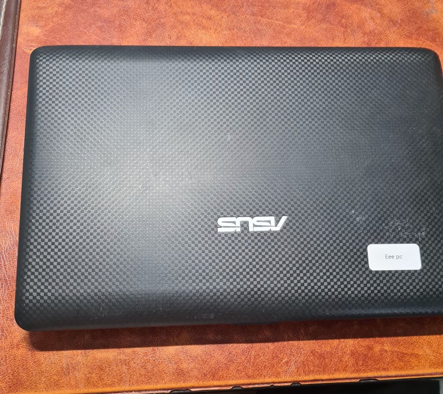 ASUS svart EEE-PC Windows 7 Starter Intel Atom Cpu