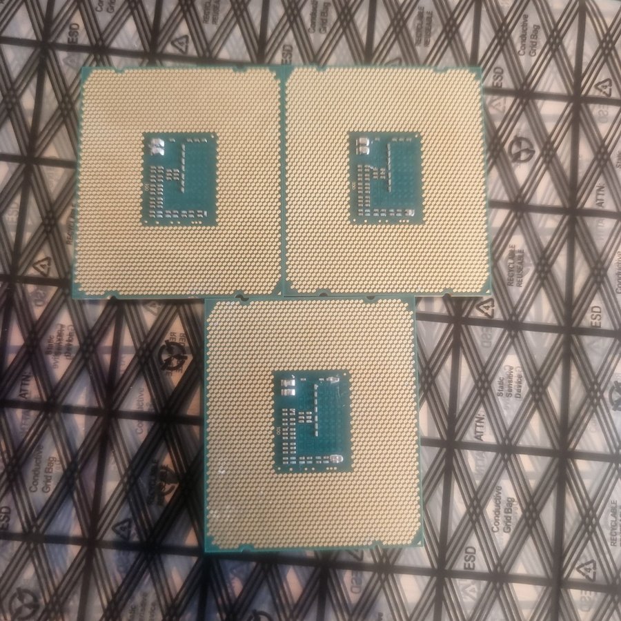 3 st Intel Xeon E5-2630 V3 SR206 8 Core 20MB 24GHz LGA2011-3 85W CPU processor