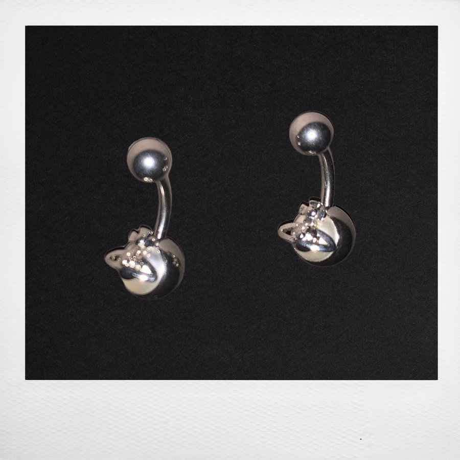 Jewelry - Vivienne Westwood Saturn and Pearl Piercing Studs |smycken|