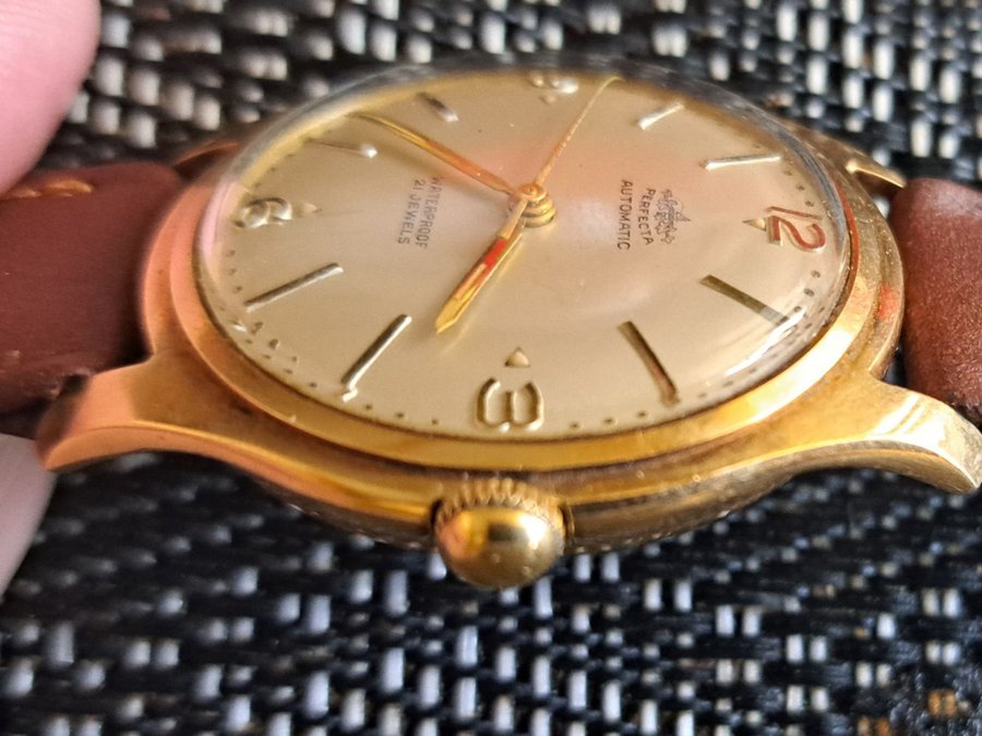 Perfecta Automatisk 35 mm Herruhr i 14K Guld rõdguld