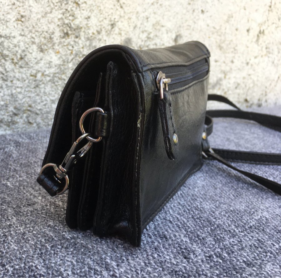Casal svart väska kraftigt skinn läder axelremsväska plånbok börs