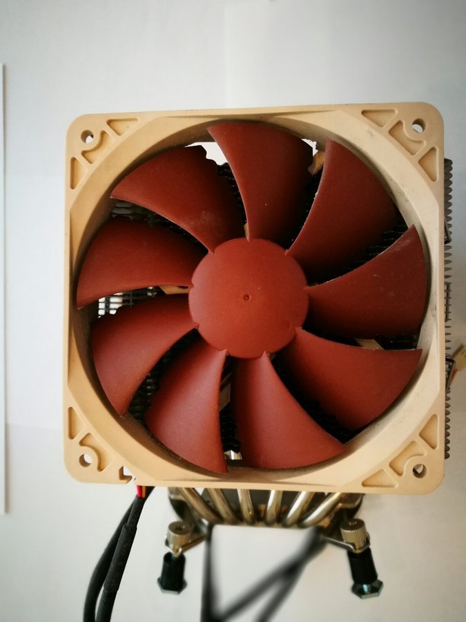 Noctua NH-D14 CPU kylare  fläktar med LGA1366 Socket mount *1 kr*