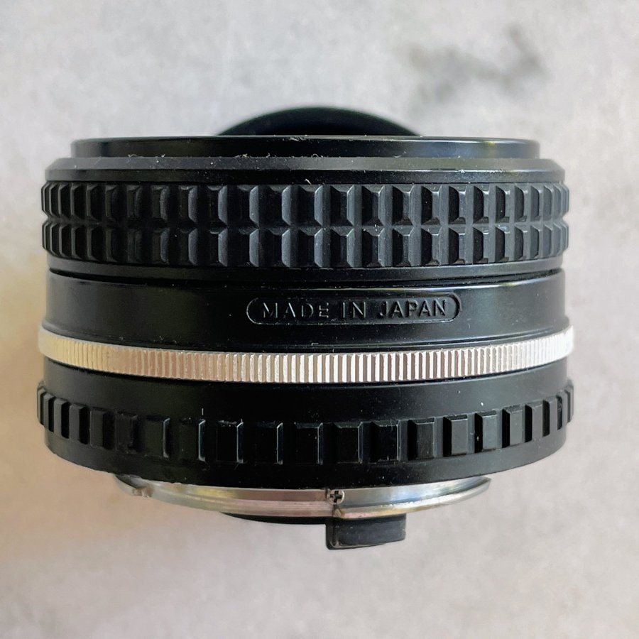 Nikon E AI-S 28mm f28 Nikon F mount Metal barrel Ring