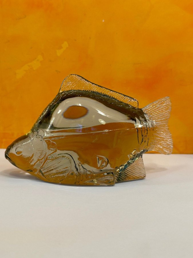 PAUL HOFF KARP  glas skulptur  Signerad Kosta Boda 80 tal