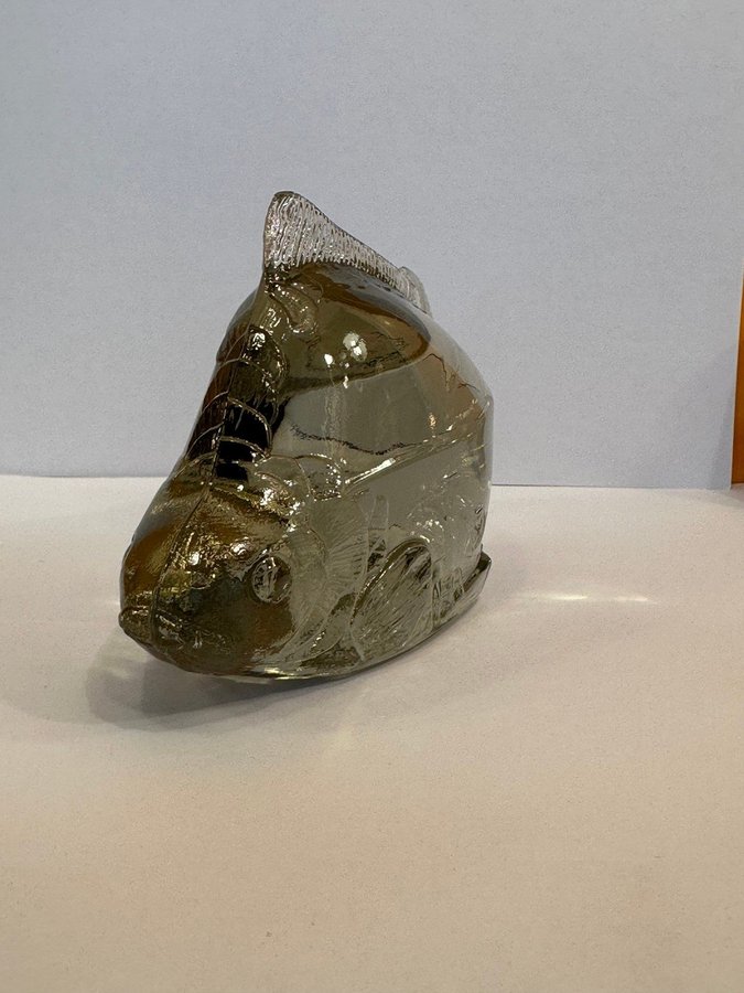 PAUL HOFF KARP  glas skulptur  Signerad Kosta Boda 80 tal