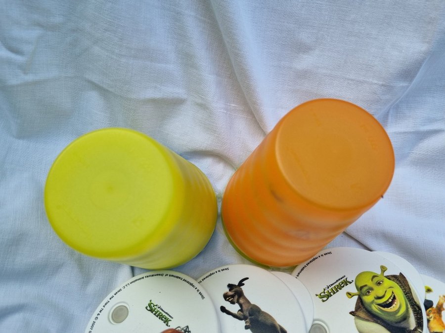 Tupperware muggar mugg glas Shrek 4st Nya Avanti med sugrörslock lock