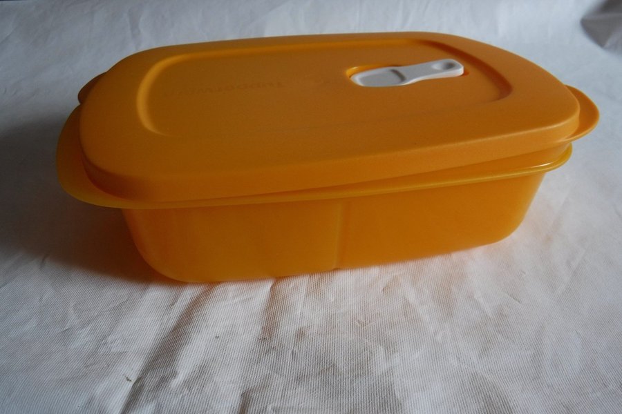 Tupperware matlåda för micron med 3 fack