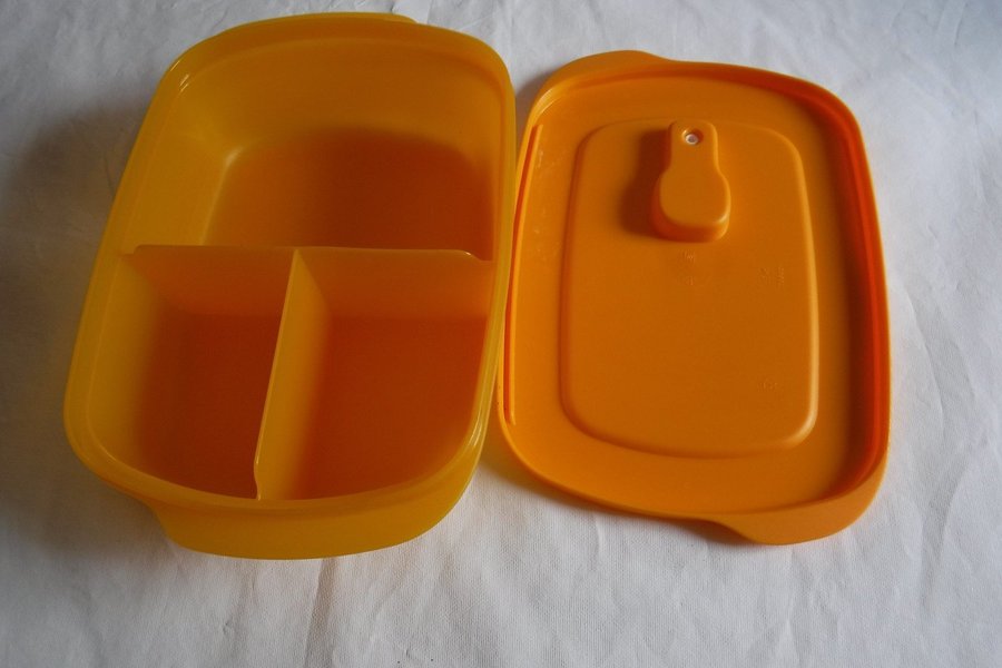 Tupperware matlåda för micron med 3 fack