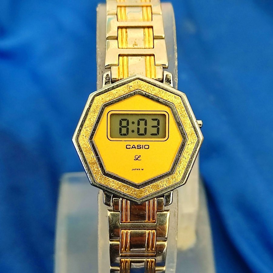 Casio 1980 lf 100 from the first classic ultra rare unique design