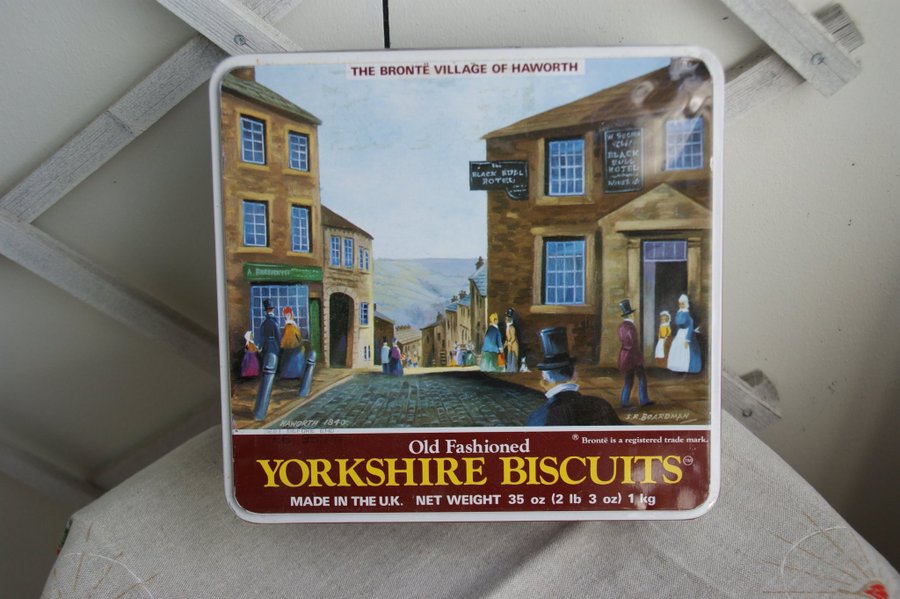 KAKBURK ENGELSK – ”OLD FASHIONED YORKSHIRE BISCUITS” I PLÅT