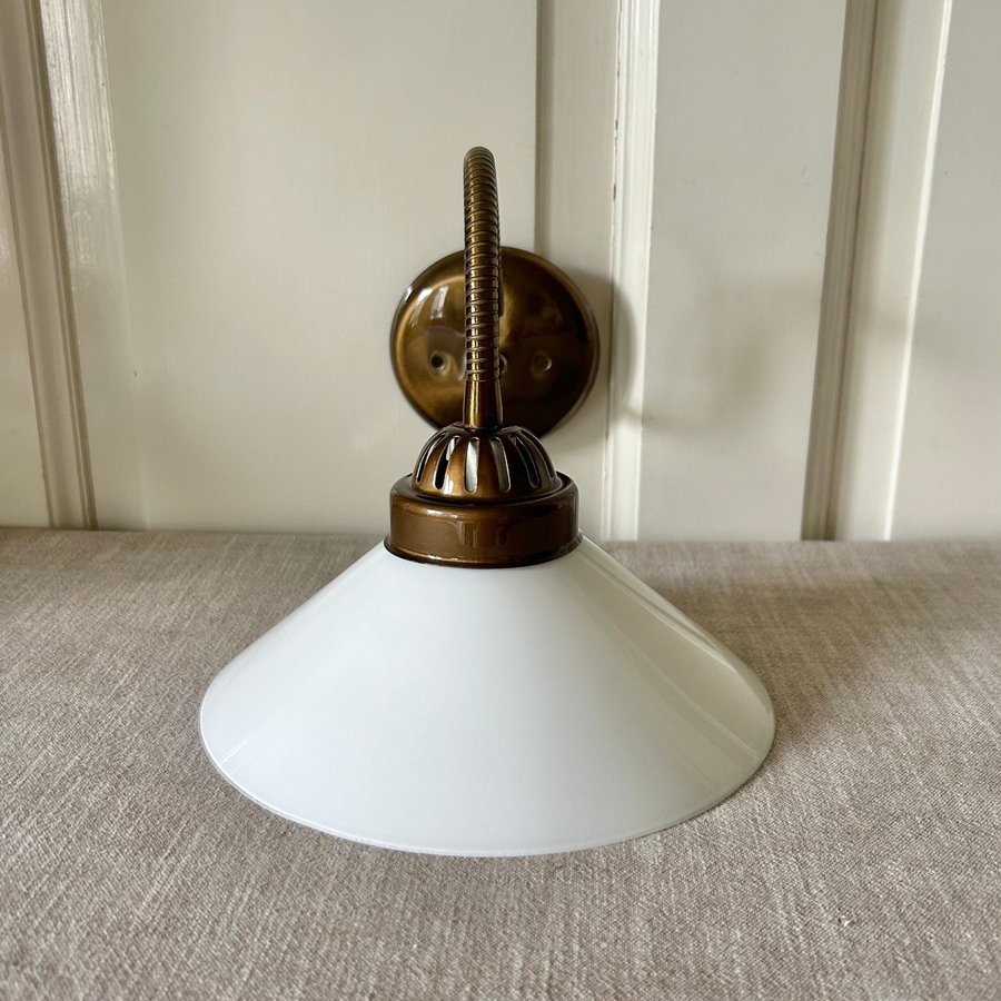 Skomakarlampa Vägglampa Sänglampa Opalinglas Lampa Ställbar Arm Retro Vintage