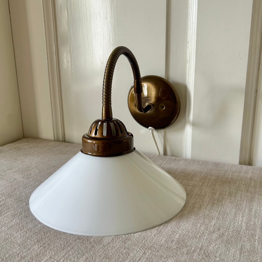 Skomakarlampa Vägglampa Sänglampa Opalinglas Lampa Ställbar Arm Retro Vintage