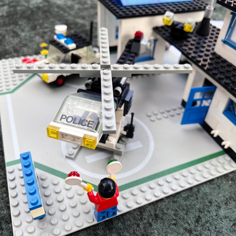 Lego 6384-1-Police Station (1983) polisstation retro vintage helikopter komplett