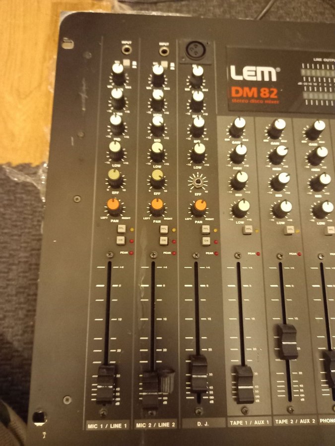 Vintage LEM DM82 Stereo Disco Mixer i bra skick Fullt Fungera