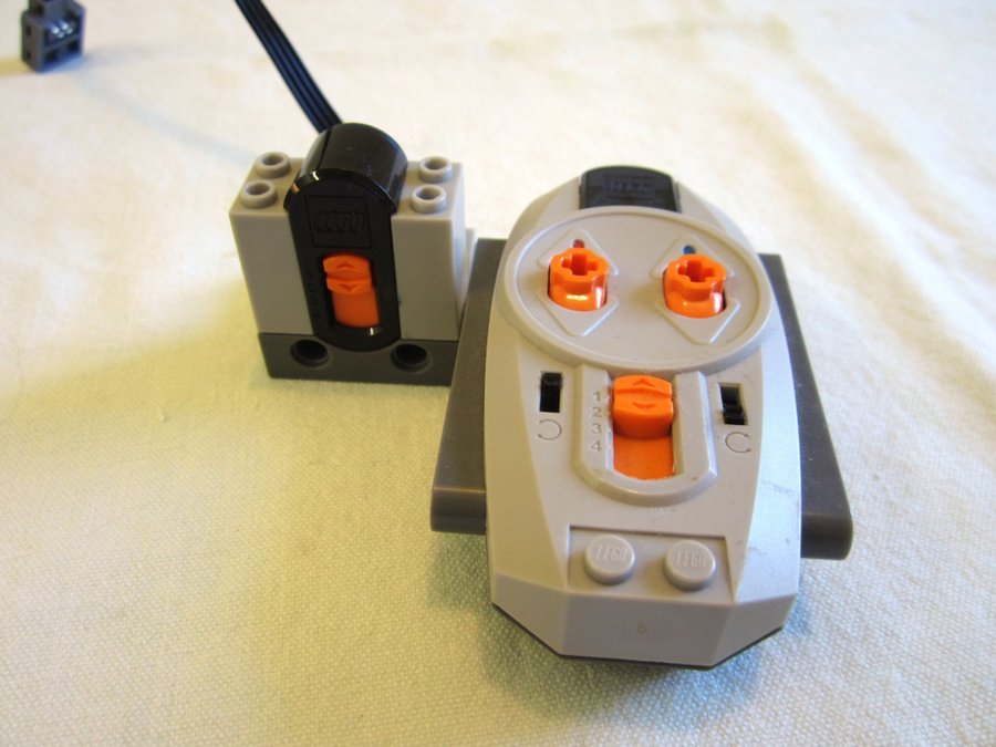 LEGO - 8886 Power Functions Extension Wire (20 cm)/konvertering 9V - PF - 2008