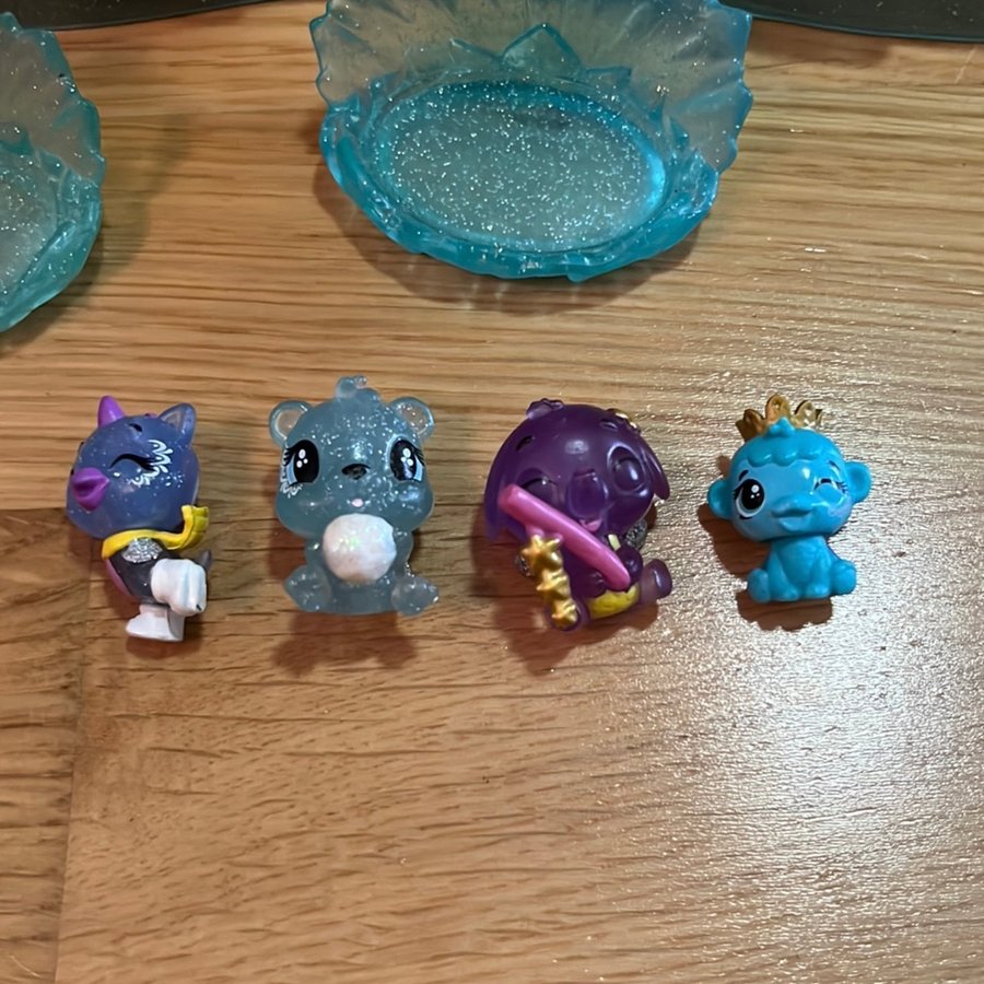 Hatchimals hus miniatyr med figurer ljus och ljud funktioner