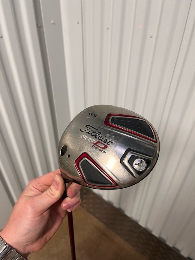 (VÄNSTER) TITLEIST 909 DCOMP DRIVER utrop 1KR